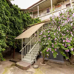  Апартаменты In Cozy Little Yard Грузия